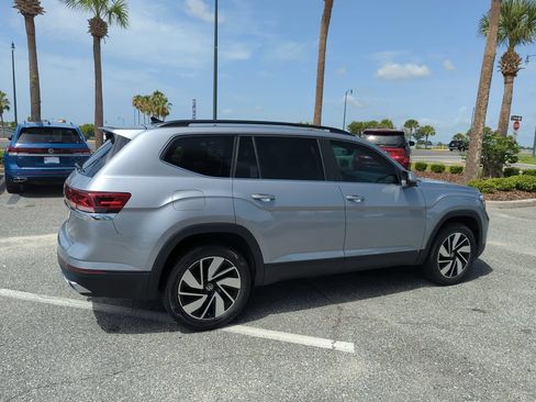 Used 2024 Volkswagen Atlas SE FWD image 5