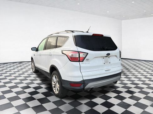 Used 2018 Ford Escape SE w/ Ford Safe & Smart Package FWD image 6