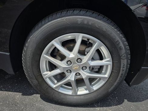 Used 2023 Chevrolet Equinox LT w/ Driver Convenience Package FWD image 11