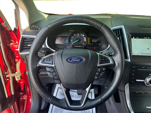 Used 2017 Ford Edge Titanium w/ Equipment Group 302A AWD/4WD image 21