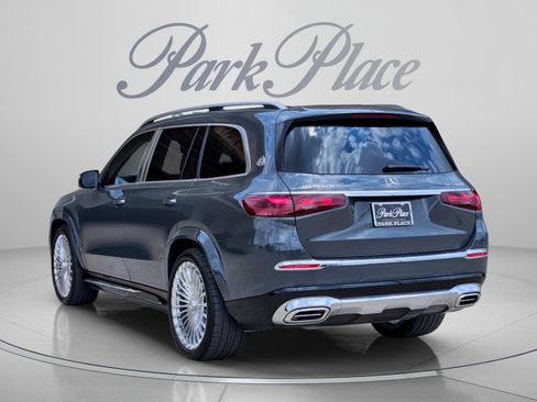 Certified 2025 Mercedes-Benz Maybach GLS 600 4MATIC image 3