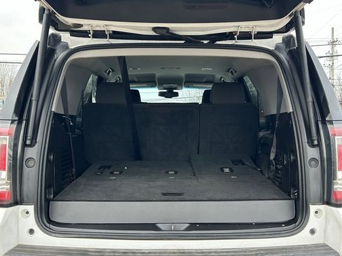 Used 2019 GMC Yukon SLE w/ HD Trailering Package image 8