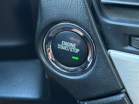 Used 2018 GMC Yukon Denali w/ Denali Ultimate Package AWD/4WD image 25