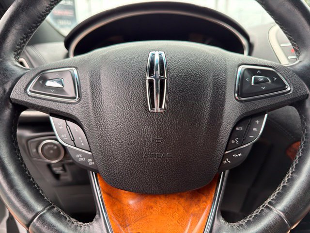 Used 2018 Lincoln MKX Reserve w/ Driver Assistance Package FWD image 20