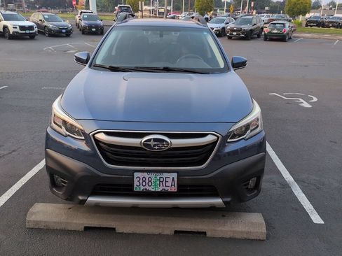 Used 2020 Subaru Outback Limited AWD/4WD image 9