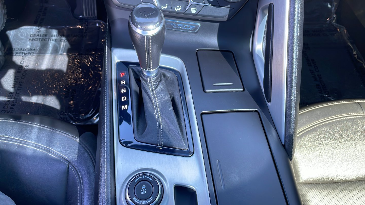 Used 2015 Chevrolet Corvette Stingray Coupe RWD image 19