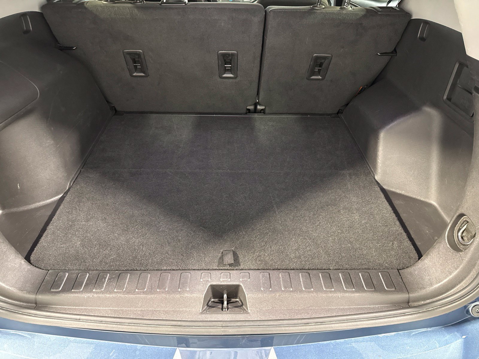 Used 2024 GMC Terrain SLE FWD image 35