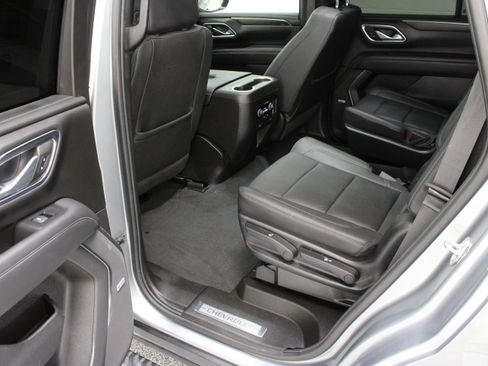 Used 2023 Chevrolet Tahoe Z71 w/ Luxury Package AWD/4WD image 30