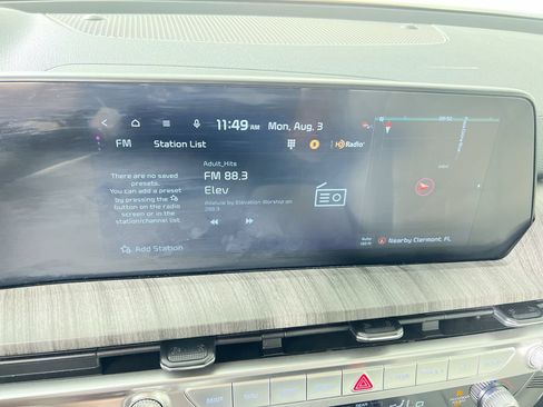 Certified 2024 Kia Telluride EX w/ EX Captain's Chair Package FWD image 25