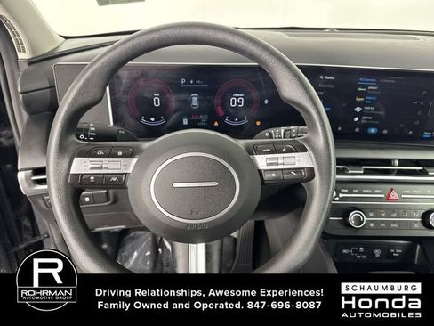 Used 2025 Hyundai Tucson SE AWD/4WD image 11