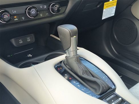 New 2026 Honda HR-V LX image 9