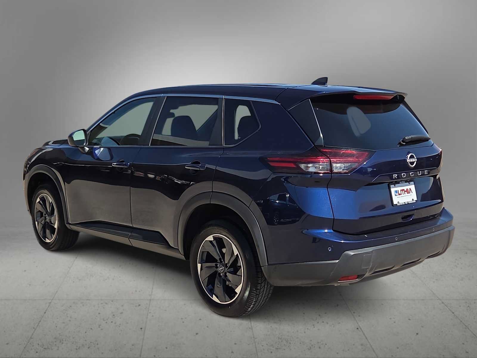 Used 2025 Nissan Rogue SV FWD image 5