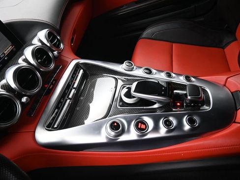Used 2018 Mercedes-Benz AMG GT Roadster image 18