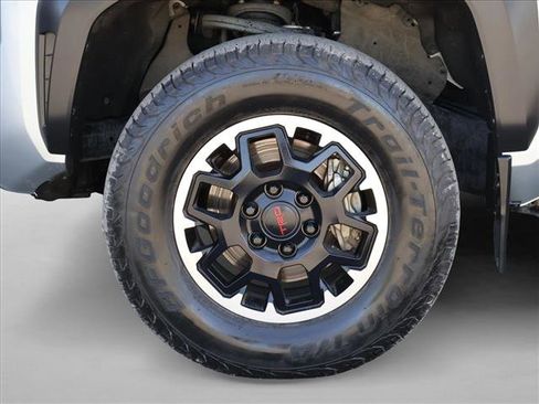 Used 2024 Toyota Tacoma TRD Off-Road AWD/4WD image 26
