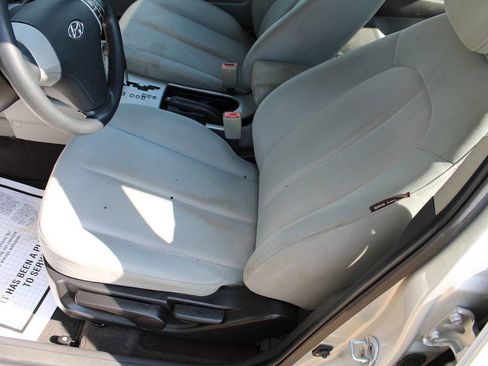 Used 2008 Hyundai Elantra SE FWD image 16