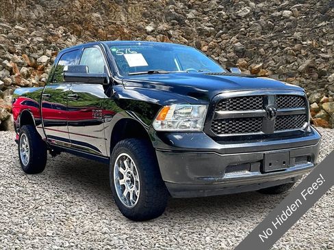 Used 2022 RAM 1500 Classic SLT w/ Electronics Group AWD/4WD image 8