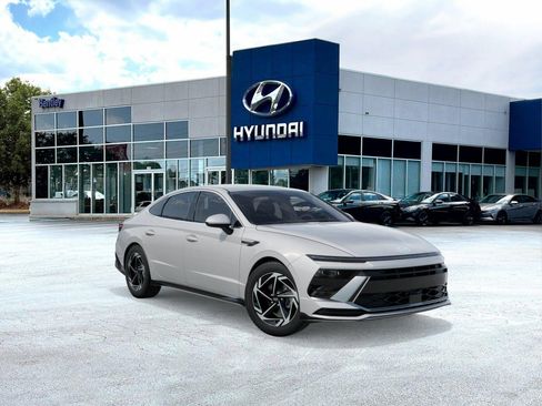New 2026 Hyundai Sonata SEL FWD image 2