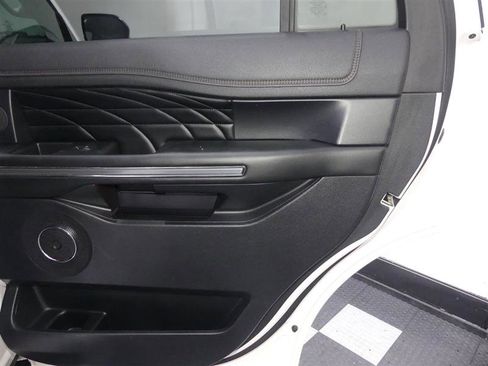Used 2019 Ford Expedition Platinum AWD/4WD image 26