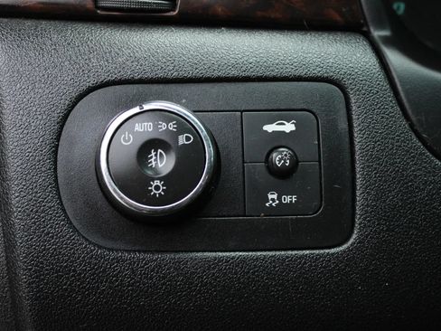 Used 2016 Chevrolet Impala LTZ FWD image 14
