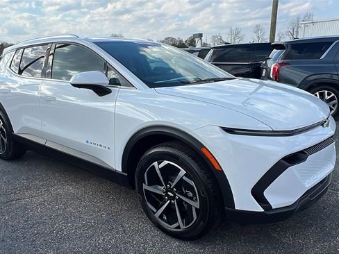 New 2026 Chevrolet Equinox EV LT image 3