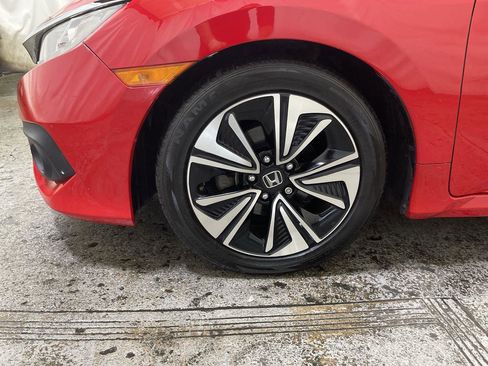 Used 2018 Honda Civic EX-T image 10