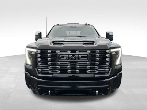 Used 2025 GMC Sierra 3500 Denali Ultimate image 11
