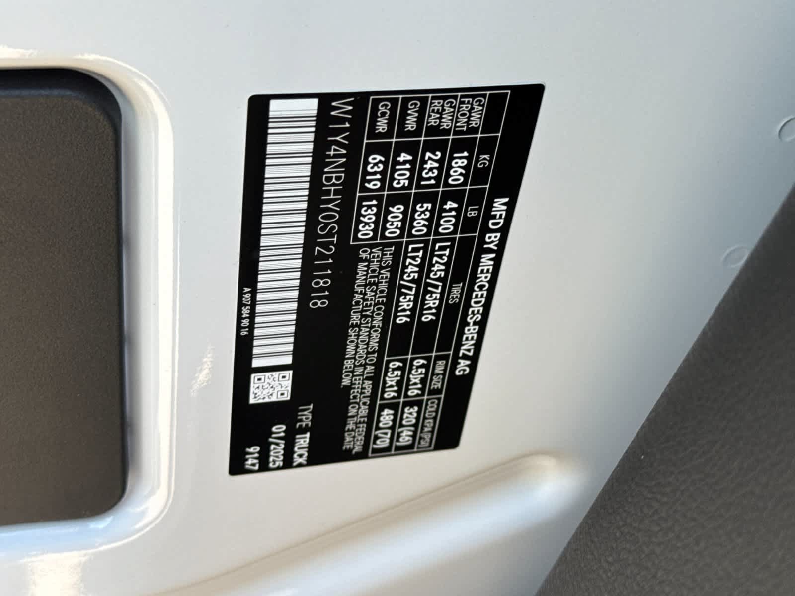 New 2025 Mercedes-Benz Sprinter 2500 image 27