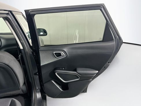Used 2023 Kia Soul LX w/ Option Group 015 FWD image 28