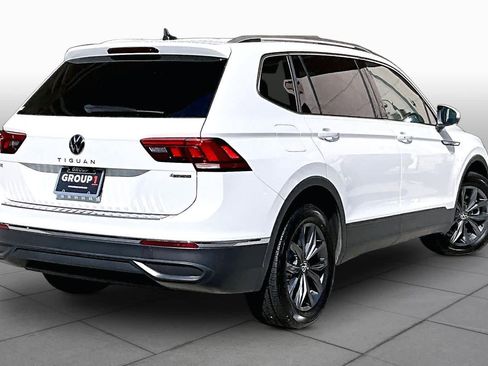 Used 2022 Volkswagen Tiguan SE AWD/4WD image 13