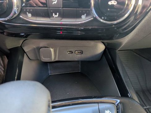 Certified 2025 Chevrolet Trax LT w/ Driver Confidence Package image 21