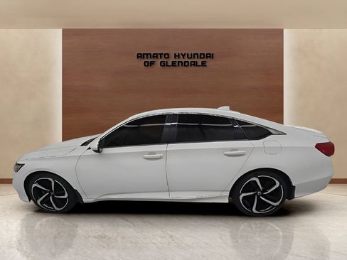 Used 2020 Honda Accord Sport image 2