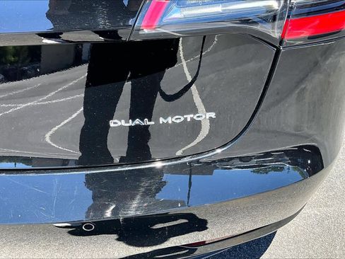 Used 2021 Tesla Model 3 Long Range AWD/4WD image 9