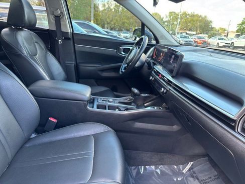 Used 2025 Kia Sorento S w/ Panoramic Sunroof Package image 14