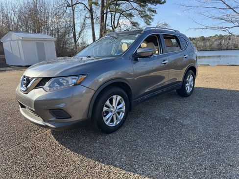 Used 2018 Nissan Rogue SV image 8