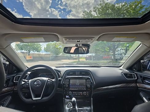Used 2018 Nissan Maxima Platinum FWD image 16