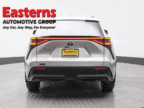 Used 2023 Toyota bZ4X XLE AWD/4WD image 6