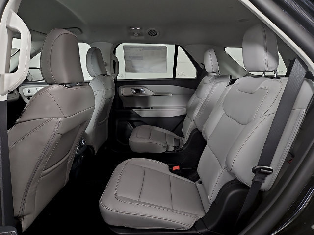 Used 2026 Ford Explorer Active w/ Active Comfort Package RWD image 9