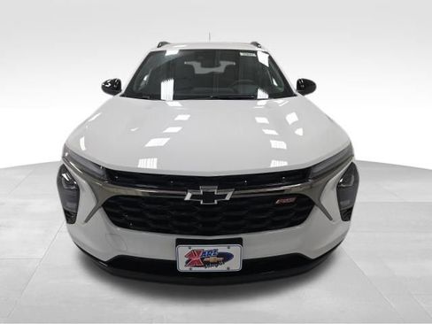 New 2026 Chevrolet Trax RS w/ Driver Confidence Package image 8