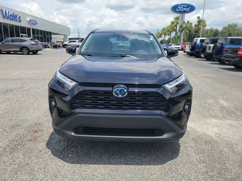 Used 2023 Toyota RAV4 XLE Premium AWD/4WD image 6