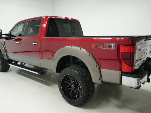 Used 2019 Ford F250 Lariat w/ Lariat Ultimate Package image 4