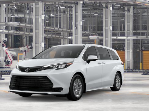 New 2026 Toyota Sienna LE FWD image 1