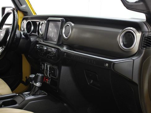 Used 2019 Jeep Wrangler Unlimited Rubicon AWD/4WD image 44