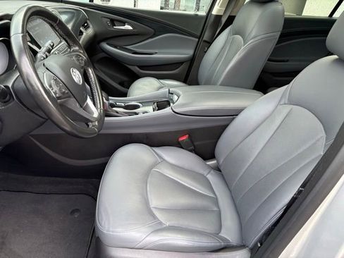 Used 2019 Buick Envision Essence AWD/4WD image 10