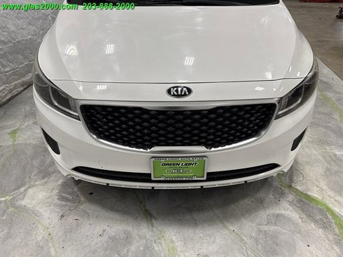 Used 2018 Kia Sedona L image 12