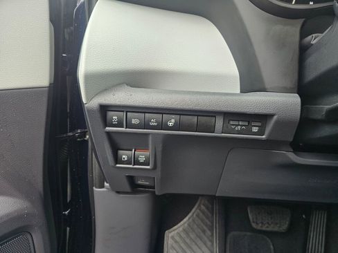 Used 2022 Toyota Sienna XSE FWD image 28
