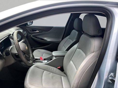 Used 2017 Chevrolet Malibu LT w/ Leather Package FWD image 21