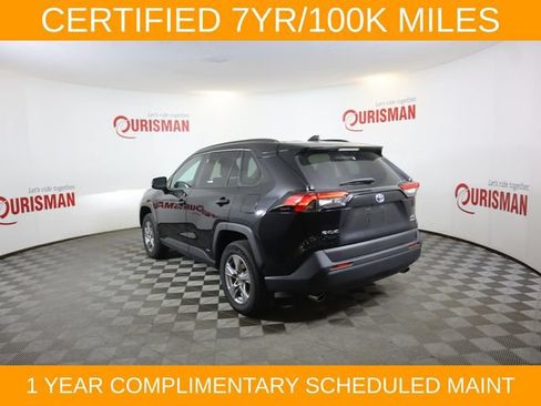 Used 2024 Toyota RAV4 XLE AWD/4WD image 17