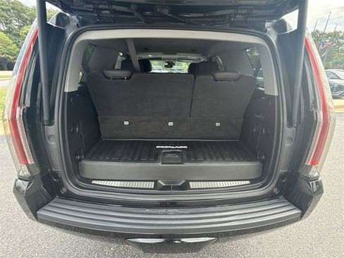 Certified 2020 Cadillac Escalade Luxury w/ Escalade Sport Edition image 26