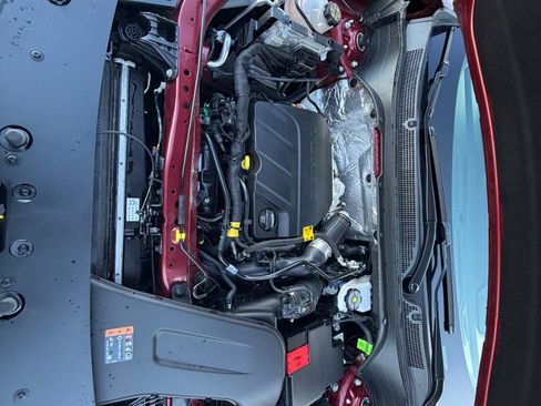 Certified 2025 Chevrolet Trax LT w/ LT Convenience Package image 26