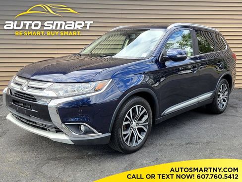 Used 2017 Mitsubishi Outlander SEL image 1
